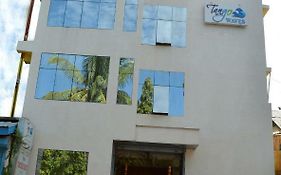 Hotel Tango Waves
